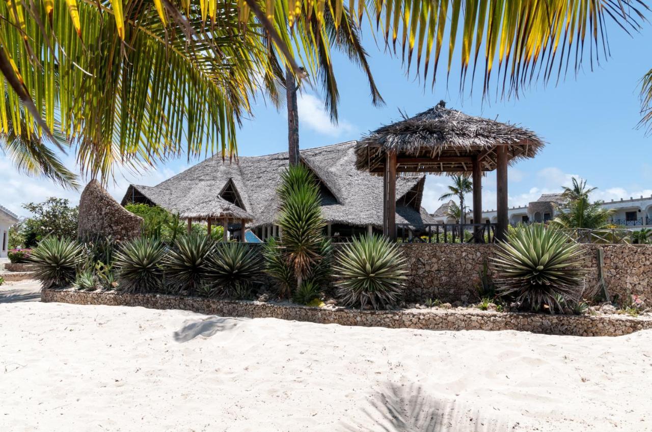 Twiga Beach Resort & Spa Watamu Exteriér fotografie